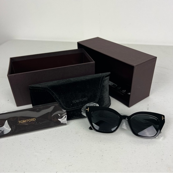 Tom Ford New in Box Juliette Sunglasses Cat Eye Black Shiny Acetate main image 7